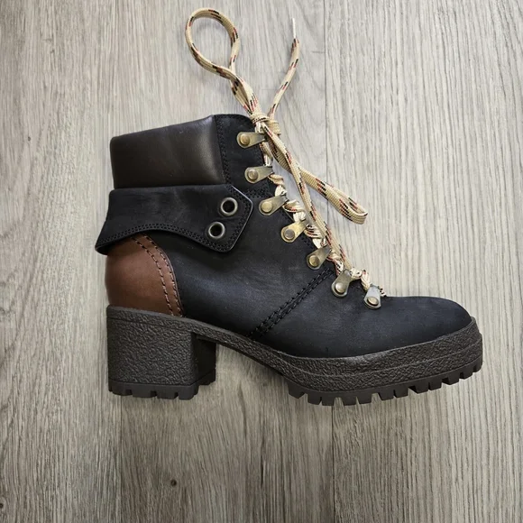 See by Cloe Eileen Leather and Suede Black Hiking Boots Size 4.5-5 EUC Gorpcore - Picture 8 of 13